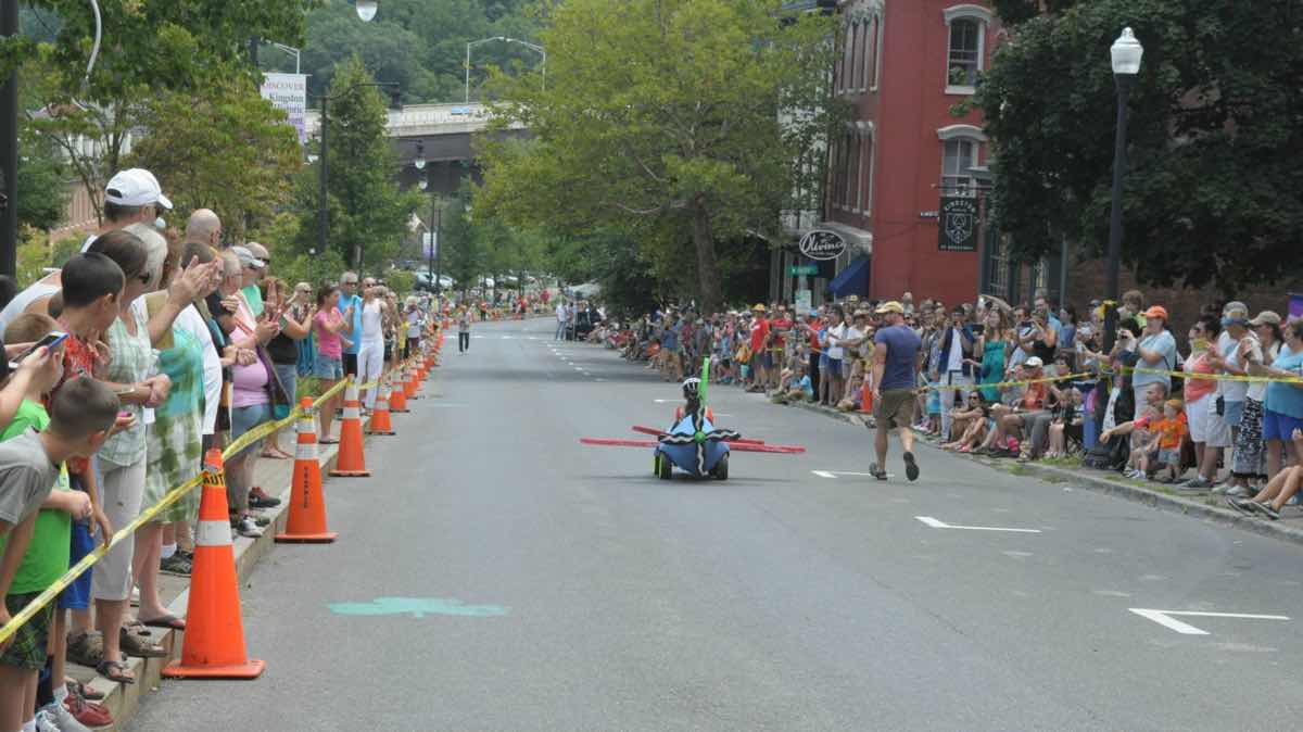 Kingston-Artist-Soapbox-Derby-047